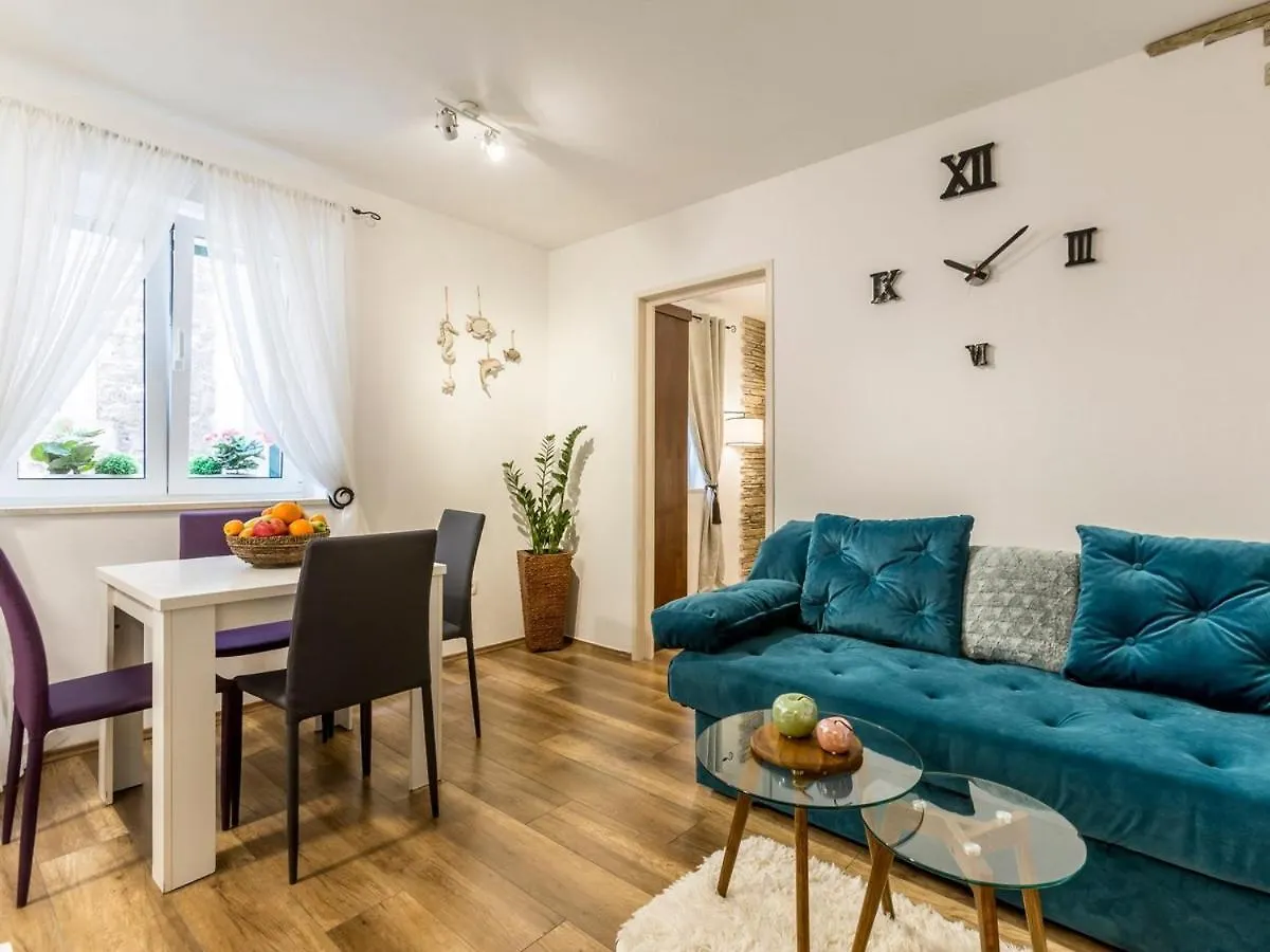 Iron Gates Apartments Split